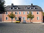 Schillerplatz 6
